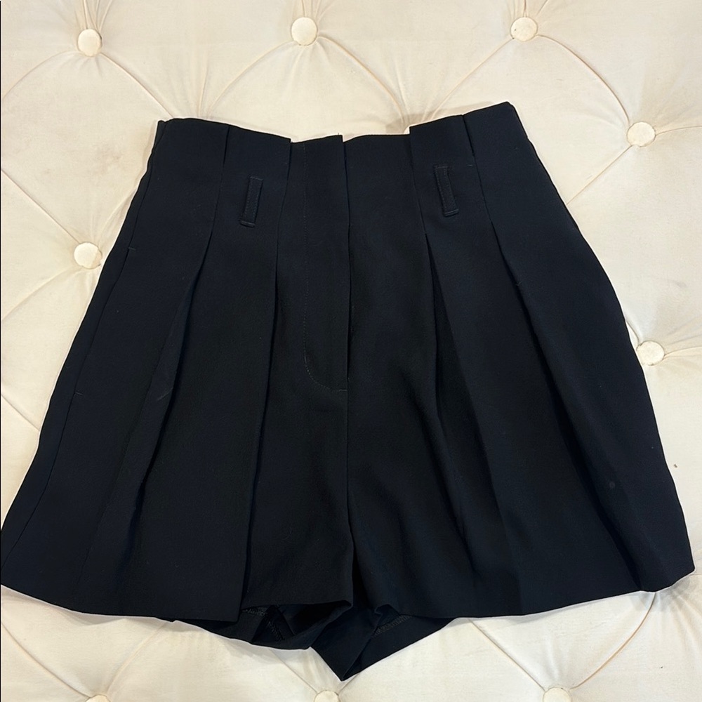 NWOT Pleated Black dress Shorts